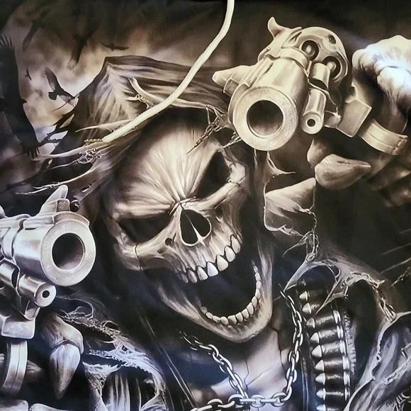 Graphic Skull Hoodie with Guns  NWOT - Picture 3 of 12